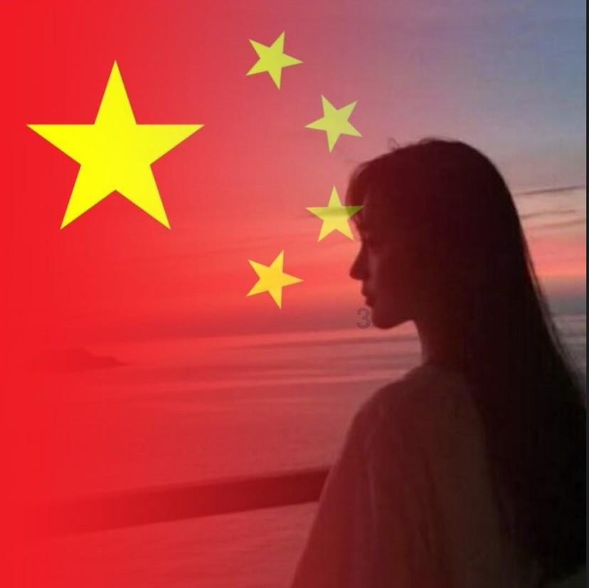 短款黑色外套+深色紧身牛仔裤,你觉得适合小个子女生穿吗?-智能问答网页,专业解答您的问题